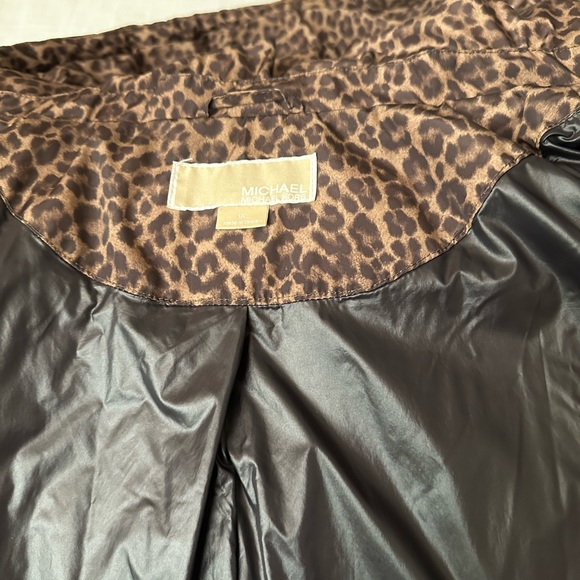 Michael Kors Leopard puffer coat 1X - Picture 6 of 7